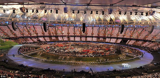 VQ3 Hình ảnh lễ khai mạc Olympic 2012 hoành tráng
