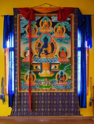 Hình minh họa: Chú Dược Sư (Bhaishajya-guru) là gì? Nguồn gốc từ Kinh Dược Sư Như Lai