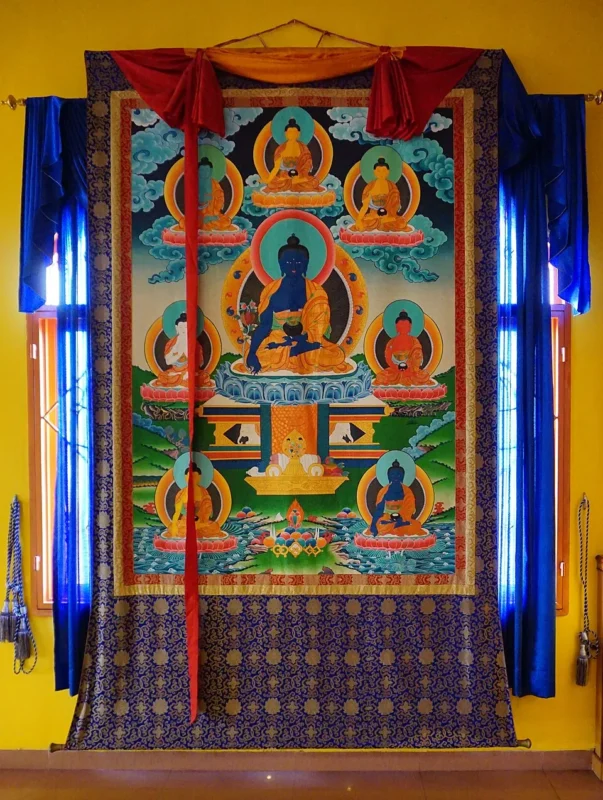 Hình minh họa: Chú Dược Sư (Bhaishajya-guru) là gì? Nguồn gốc từ Kinh Dược Sư Như Lai