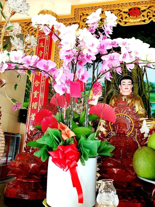 Hình minh họa: Nghi thức cúng dường cơ bản vào ngày rằm và mùng một âm lịch